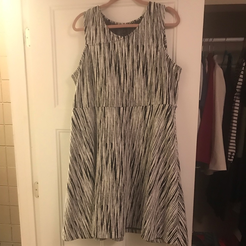 Black & White dress LANE BRYANT SZ 20 like new